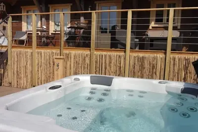 Image de Magnifique chalet du Katzeroller, au calme avec Spa privatif.
