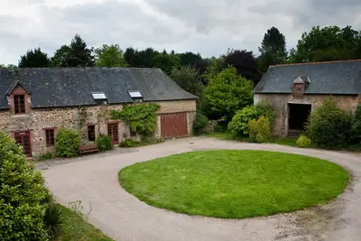 Image de Dans anciennes écuries du château\nTrès confortable en pleine campagne très calme