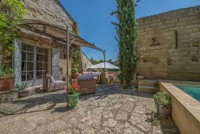 Image de Portes D'Uzes, ancienne chambres d'hĂ´tes demeure de charme avec piscine