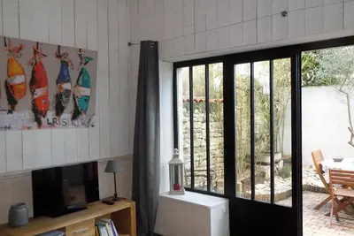 Image de Chai rénové, esprit atelier 2/3 pers. situé au coeur de Rivedoux-Plage
