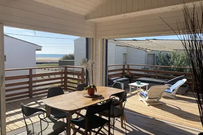 Image de Grand Chalet Vue Mer, Sud, 8 couchages, Wifi, Clim