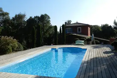 Image de Fréjus villa proche mer en pleine nature. Piscine, prestations qualités
