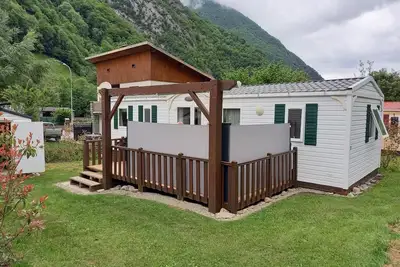 Image de Mobil-home climatisé 6 pers. sur camping convivial et familial le gr10