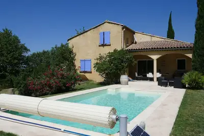 Image de *Clim* Superbe Villa Grand calme, piscine privée, grande terrasse, Pétanque