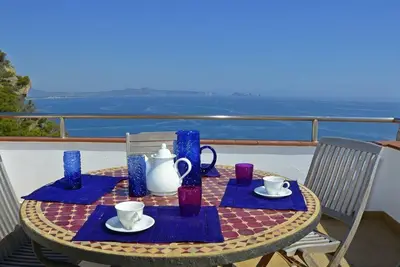 Image de Grande villa avec piscine & extraordinaire vue sur la baie, face aux îles Medes
