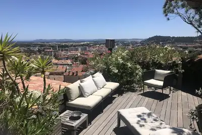 Image de Coeur Médiéval, duplex de charme, grande terrasse avec vue splendide.