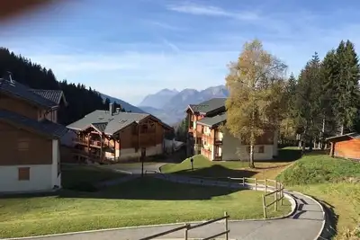 Image de Crest voland, 300m pistes et commerces, résidence standing avec piscine
