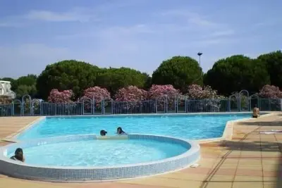 Image de Vacances! Appartement très agréable proche Plage Et Commerces.
