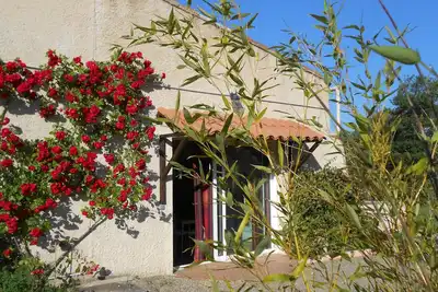 Image de Gîte  indépendant confortable et lumineux dans maison de charme a Aups (2pers)