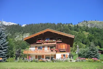 Image de Agréable Rez de jardin plein Sud classé ***Nn dans chalet propriètaire