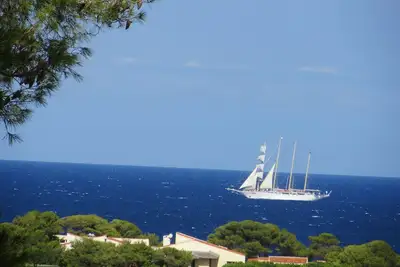 Appt vue sur mer 700m. de la plage, a Lumio dans la Marina de Sant Ambroggio