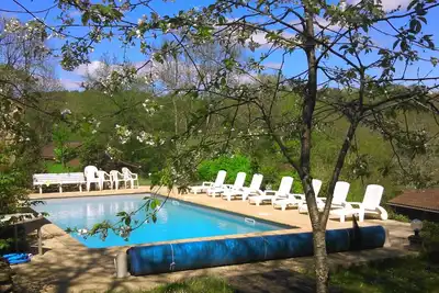 Image de Studio (33m2) 2-3 personnes - piscine, en pleine nature à 10km de Sarlat