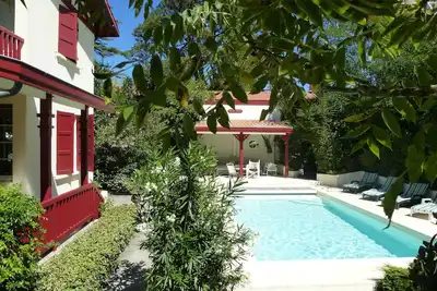 Image de Charmante Villa Familiale Coeur Arcachon. Plage A 400 m - Centre Ville 300 m