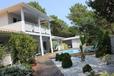 Image de Villa 4**** Piscine Chauffee Accueil De 4 a 12 Personnes - Hote Prive 9. 8\/10