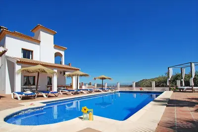 Image de Villa José 1, Piscine Chauffée, Wifi, A\/C, Petfriendly, vue sur la mer! !