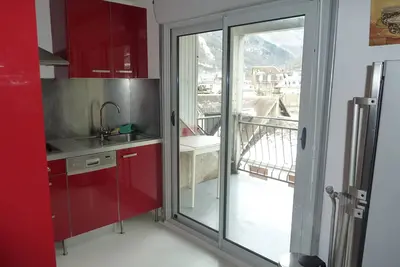 Image de Bel appartement spacieux 49m2 T3 meublé (6 couchages )en centre ville