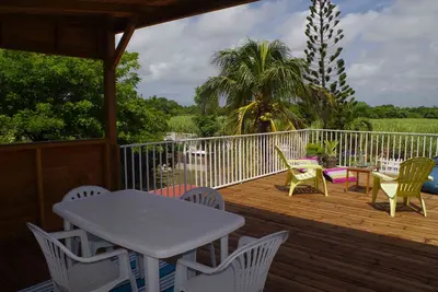 Image de \"Lisoé Lodge\", a stone's throw from the sea