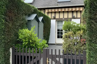 Image de Petit Cottage Avec Jardin Terrasse Proche De La Plage  à Villers -Sur