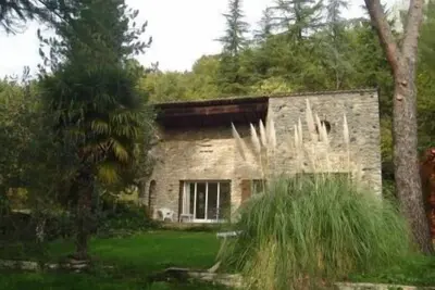 Image de Very comfortable vacation home in a 3000 m2 park <br>Vallon Pont D'Arc