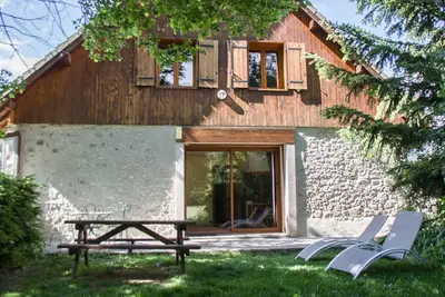 Chalet 5 chambres dans un écrin de nature à Chabottes, parc national des Ecrins