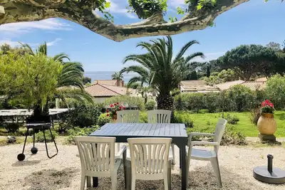 Image de Appartement T3 en Rez de Jardin dans Mas Provençal à 100 m de la plage/A
