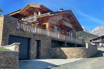Image de chalet 15 personnes sur les pistes de ski classé 3 étoiles