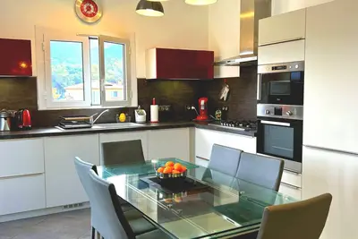 Image de Calvi apt neuf Wifi 3chambres, 6 personnes, climatisé, 10mm plage