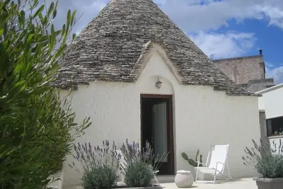 Image de Charmant trullo avec jardin privé à deux pas du centre ville
