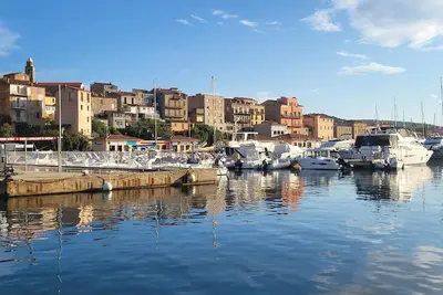 Image de Propriano T2 à 2 pas des plages Tout confort, idéalement situé, résidence calme