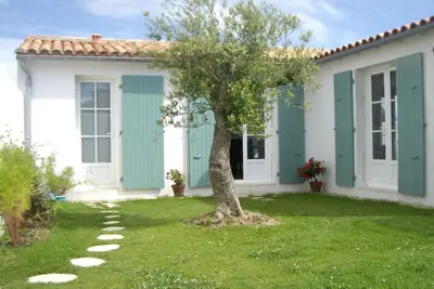 Image de Maison pleine de charme à l'Ile de Ré (12pers), idéale pour les familles
