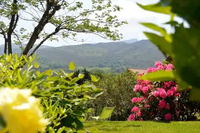 Image de Appartement avec jardin et terrasse privatifs