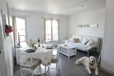 Image de Appartement romantique, vue panoramique bassin de l'Est, centre ville Honfleur