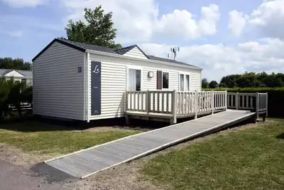 Image de Mobil-home pour personne à Mobilité Réduite (2 chambres) - Terrasse couverte 4 personnes