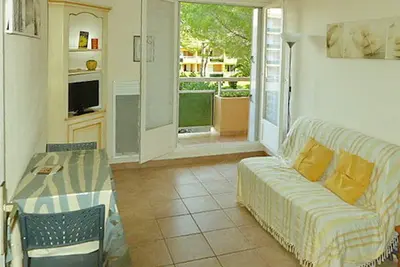 Image de Loue T2, 3 couchages, à Bormes les Mimosas (83230)