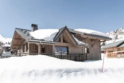 Image de Magnifique chalet au bord des pistes de ski