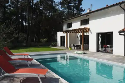 Ondres: Splendide Villa avec piscine chauffée entre océan et forêt de pins
