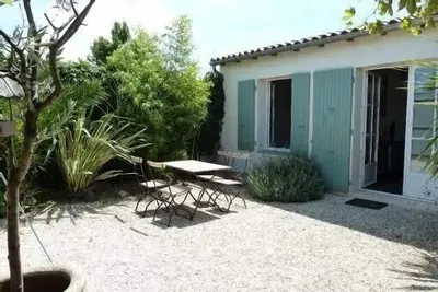 Image de Île de Ré, La Flotte, Maison 4 Personnes, Calme et Lumineuse, Jardin Clos