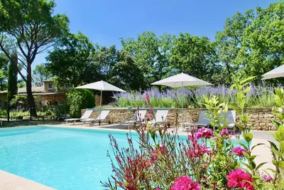 Image de Mas de Veroncle, piscine et quiétude à Gordes, Provence,