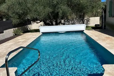 Image de Un petit coin de paradis dans le Gard - Maison avec piscine - Animaux admis