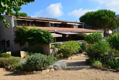 Image de Bormes-Les-Mimosas Hauteurs, vue panoramique, 1km village, appartement climatisé