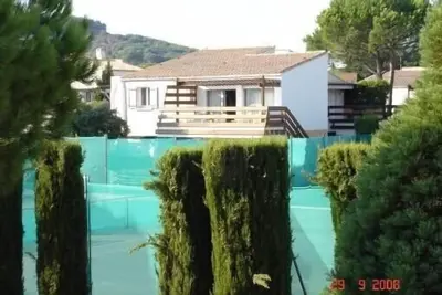 Image de Appartement dans belle résidence arborée -  piscines  -  courts tennis