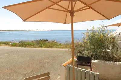 Image de Appartement De Plein Pied - Plein Sud Sur La Mer - Acces Direct Plages