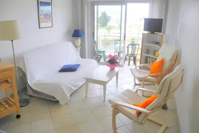 Image de Appartement de 52m2 lumineux climatisé Wifi avec garage fermé de plain pieds