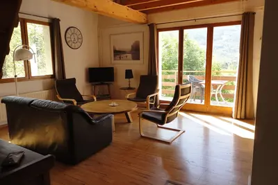 Image de Spacieux appartement dans chalet avec une belle vue!