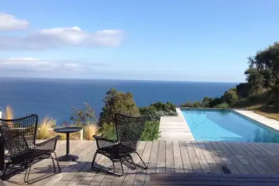 Image de Face à la mer, villa climatisée 10 pers, 4 chambres, piscine chauffée, Accès mer
