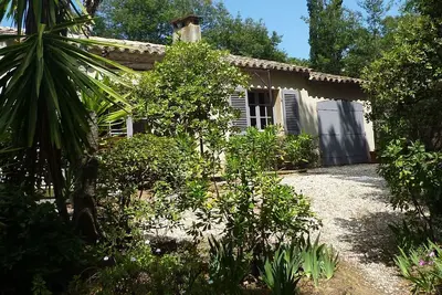 Image de Villa Charme & Calme -Presqu'île St Tropez- à 80m de la Plage Gigaro