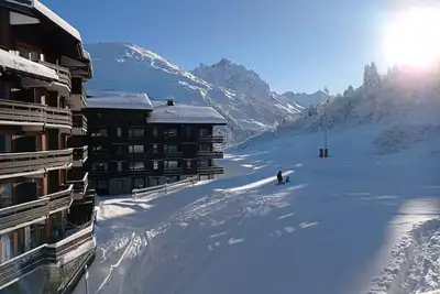 Image de Méribel Mottaret, 3 Vallées, 2 p, ensoleillé, 5/6 pers. , skis aux pieds, wifi