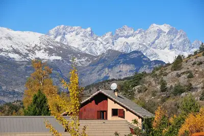 Chalet famillialle 10 pers Guillestre Queyras vue splendide sur les Ecrins
