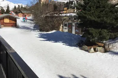Image de F2, 1iere ligne sur les pistes, 100m Esf, équipement complet, Wifi