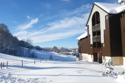 Image de Appartement très bien situé dans village typique. Vacances hiver\/été!